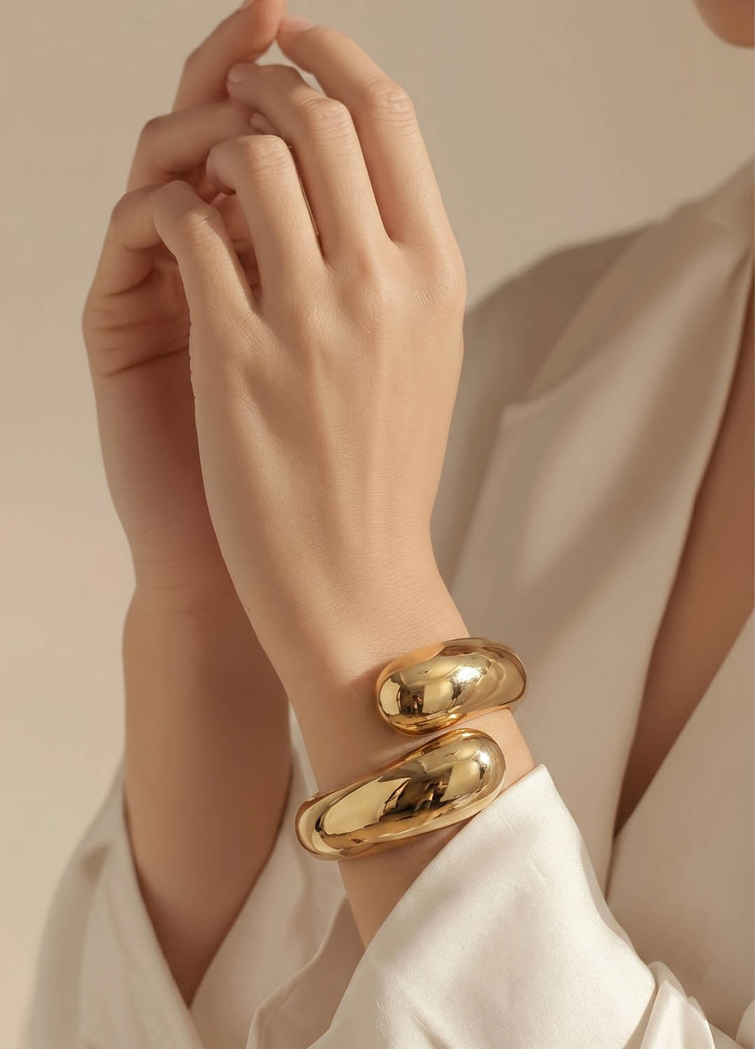 Willow Korean Handcuff