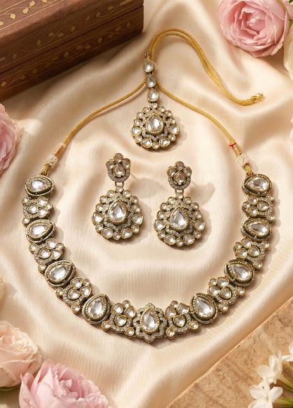 Alaya Kundan Necklac - White